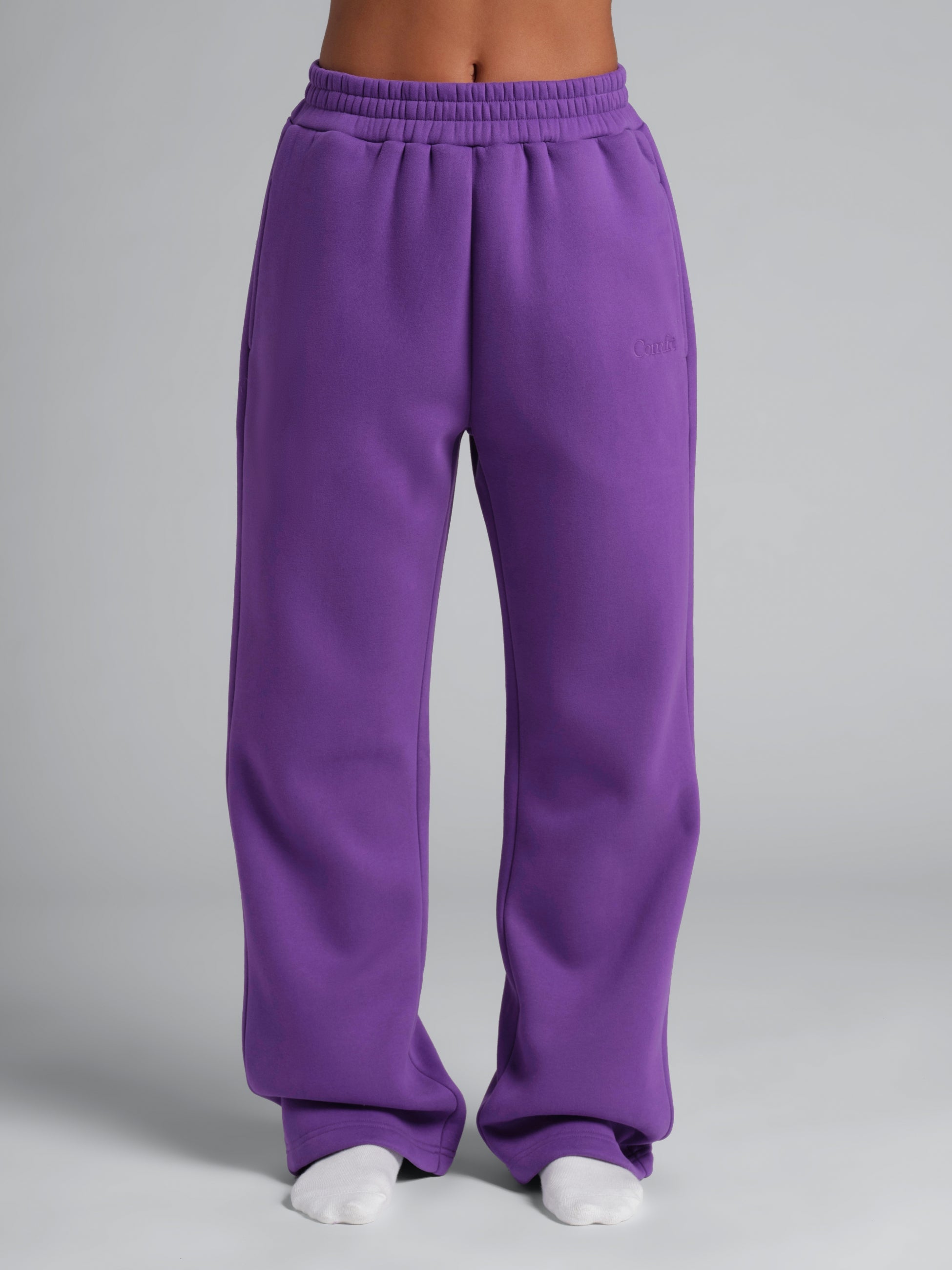 Signature Straight Leg Sweatpants